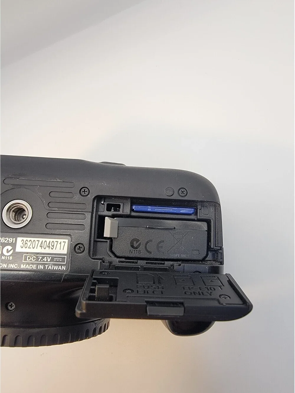 Canon EOS Rebel T3 Camera Body w/ Battery & SD Card - 15,485 Shutter Ct